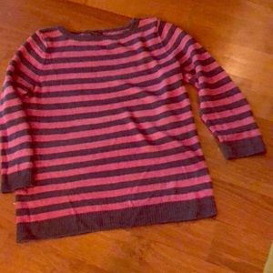 Linen, pink/navy, iight weight sweater. Looking